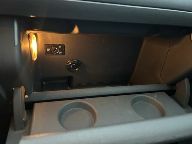 Сірий Фольксваген Туран, об'ємом двигуна 1.6 л та пробігом 248 тис. км за 9850 $, фото 6 на Automoto.ua