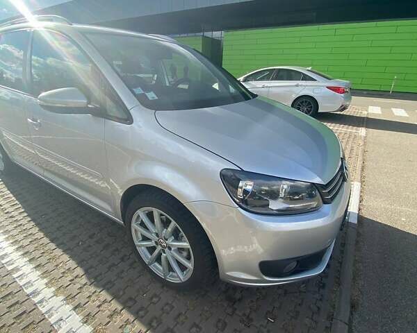 Серый Фольксваген Туран, объемом двигателя 1.6 л и пробегом 250 тыс. км за 10750 $, фото 10 на Automoto.ua