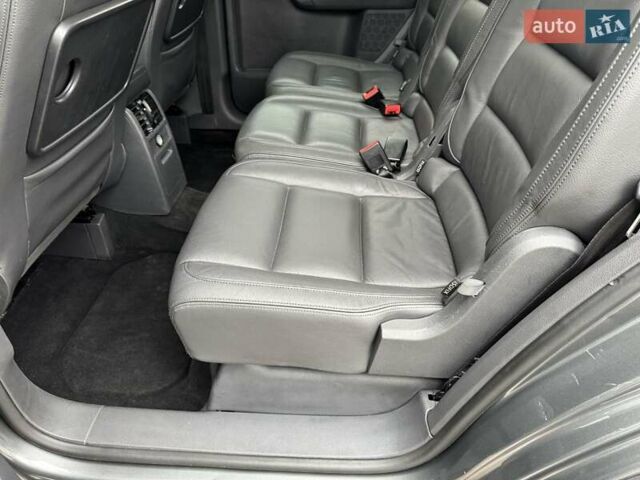 Сірий Фольксваген Туран, об'ємом двигуна 1.6 л та пробігом 220 тис. км за 11700 $, фото 49 на Automoto.ua