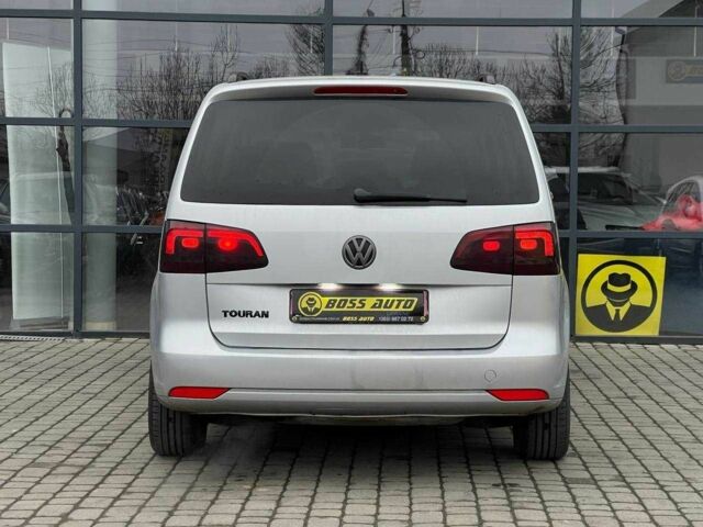 Серый Фольксваген Туран, объемом двигателя 1.4 л и пробегом 224 тыс. км за 7500 $, фото 5 на Automoto.ua