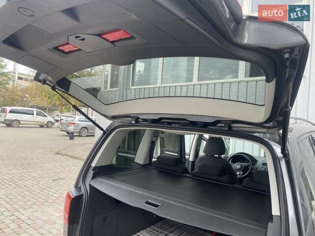 Серый Фольксваген Туран, объемом двигателя 1.6 л и пробегом 254 тыс. км за 10200 $, фото 25 на Automoto.ua