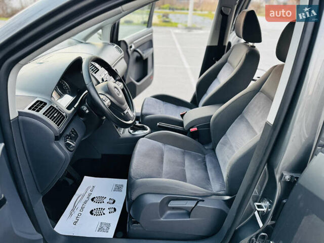 Серый Фольксваген Туран, объемом двигателя 2 л и пробегом 278 тыс. км за 11950 $, фото 45 на Automoto.ua