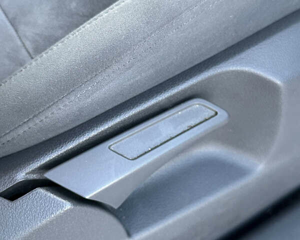 Серый Фольксваген Туран, объемом двигателя 1.39 л и пробегом 197 тыс. км за 8800 $, фото 35 на Automoto.ua