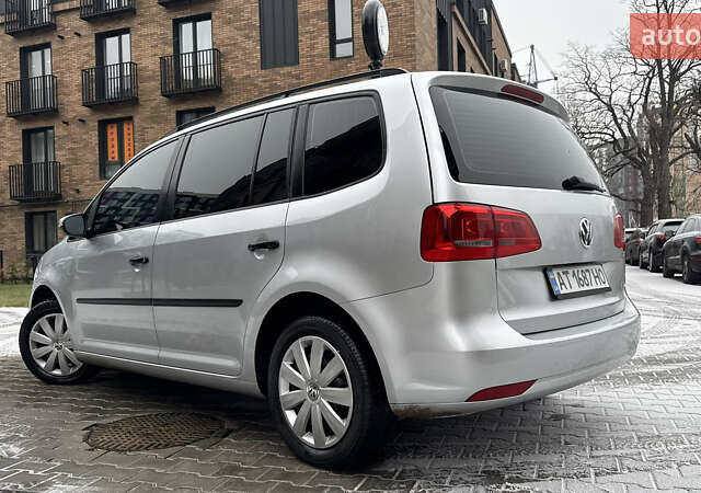 Сірий Фольксваген Туран, об'ємом двигуна 1.97 л та пробігом 200 тис. км за 11950 $, фото 4 на Automoto.ua