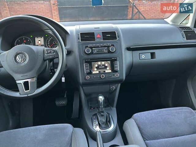 Сірий Фольксваген Туран, об'ємом двигуна 1.6 л та пробігом 232 тис. км за 11490 $, фото 35 на Automoto.ua