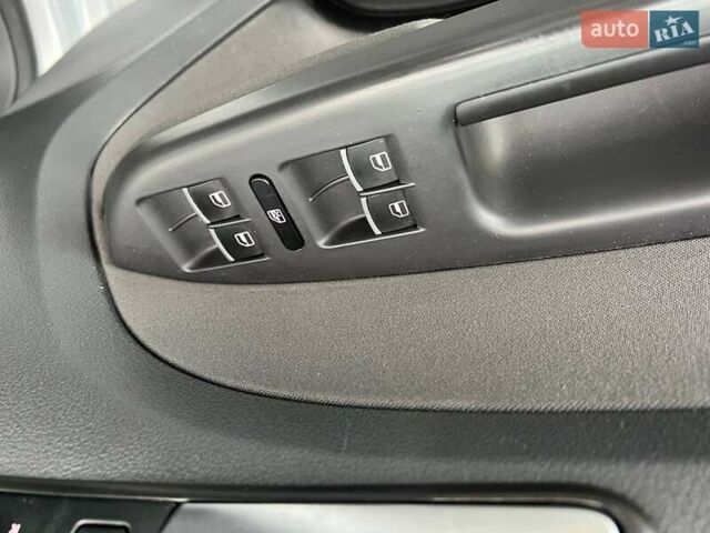 Сірий Фольксваген Туран, об'ємом двигуна 1.6 л та пробігом 269 тис. км за 10990 $, фото 15 на Automoto.ua