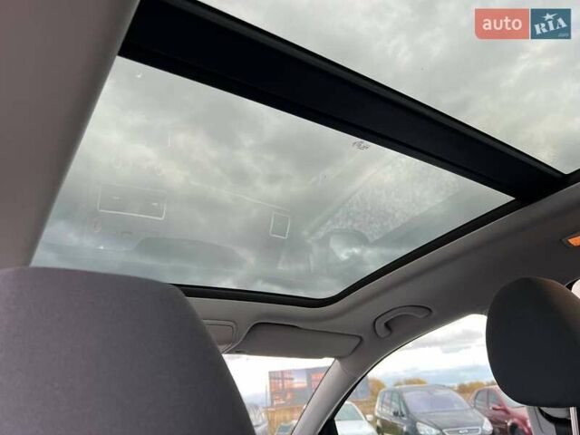 Сірий Фольксваген Туран, об'ємом двигуна 1.6 л та пробігом 269 тис. км за 10990 $, фото 41 на Automoto.ua