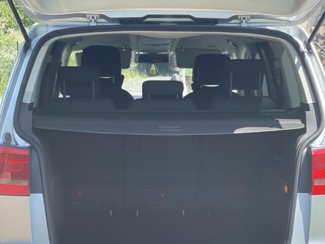 Серый Фольксваген Туран, объемом двигателя 1.6 л и пробегом 260 тыс. км за 11000 $, фото 17 на Automoto.ua