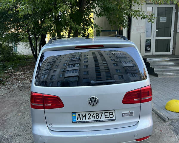 Серый Фольксваген Туран, объемом двигателя 1.98 л и пробегом 260 тыс. км за 11400 $, фото 8 на Automoto.ua