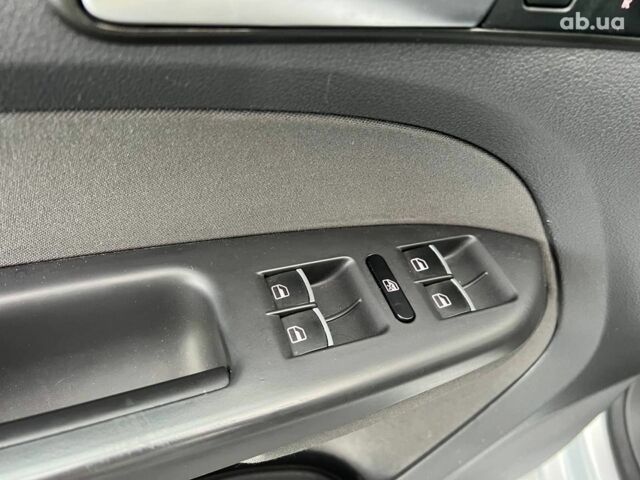 Сірий Фольксваген Туран, об'ємом двигуна 1.6 л та пробігом 269 тис. км за 10990 $, фото 14 на Automoto.ua