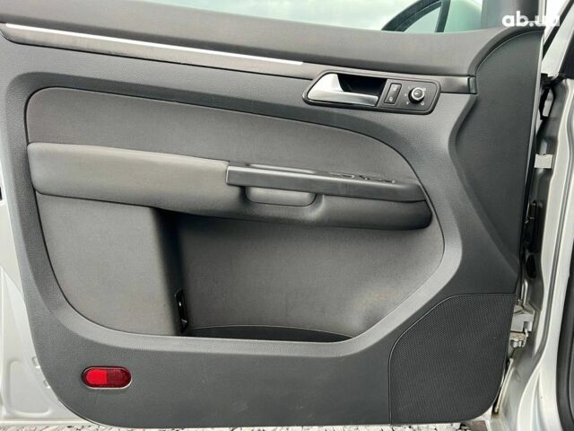 Сірий Фольксваген Туран, об'ємом двигуна 1.6 л та пробігом 269 тис. км за 10990 $, фото 13 на Automoto.ua