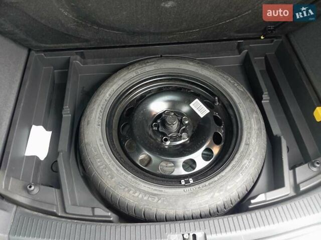 Серый Фольксваген Туран, объемом двигателя 1.39 л и пробегом 169 тыс. км за 11200 $, фото 29 на Automoto.ua