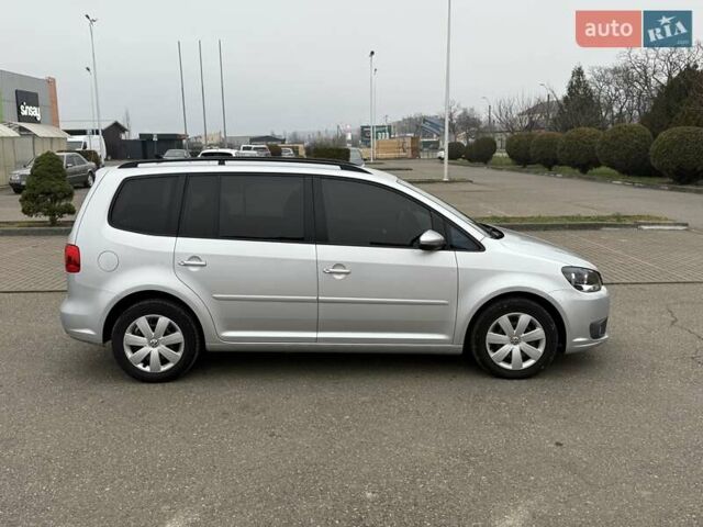 Сірий Фольксваген Туран, об'ємом двигуна 1.97 л та пробігом 319 тис. км за 10300 $, фото 4 на Automoto.ua