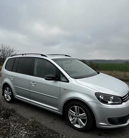 Сірий Фольксваген Туран, об'ємом двигуна 1.97 л та пробігом 318 тис. км за 9500 $, фото 1 на Automoto.ua