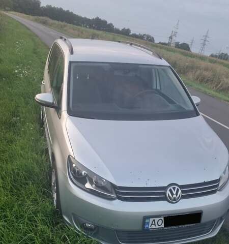 Серый Фольксваген Туран, объемом двигателя 1.6 л и пробегом 300 тыс. км за 9600 $, фото 3 на Automoto.ua