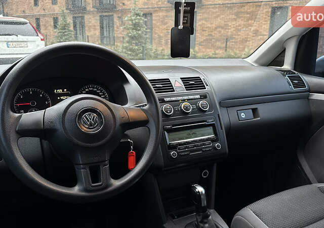 Сірий Фольксваген Туран, об'ємом двигуна 1.97 л та пробігом 200 тис. км за 11950 $, фото 25 на Automoto.ua