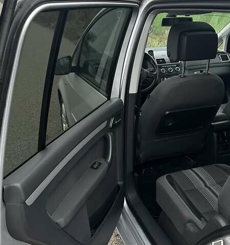 Сірий Фольксваген Туран, об'ємом двигуна 1.97 л та пробігом 318 тис. км за 9500 $, фото 16 на Automoto.ua