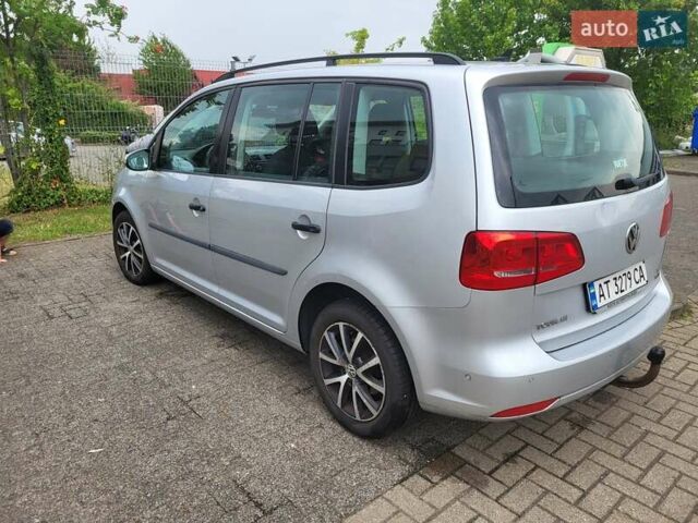 Серый Фольксваген Туран, объемом двигателя 1.6 л и пробегом 367 тыс. км за 10454 $, фото 8 на Automoto.ua