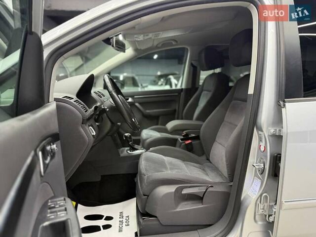 Серый Фольксваген Туран, объемом двигателя 0 л и пробегом 241 тыс. км за 12300 $, фото 22 на Automoto.ua