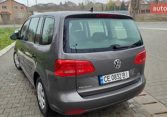 Серый Фольксваген Туран, объемом двигателя 1.6 л и пробегом 315 тыс. км за 10700 $, фото 20 на Automoto.ua