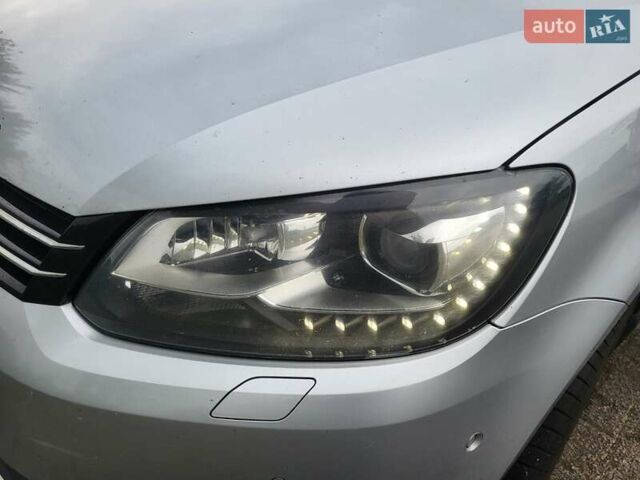 Серый Фольксваген Туран, объемом двигателя 1.6 л и пробегом 367 тыс. км за 10454 $, фото 1 на Automoto.ua
