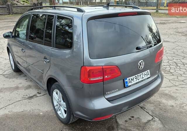 Серый Фольксваген Туран, объемом двигателя 1.6 л и пробегом 256 тыс. км за 8900 $, фото 28 на Automoto.ua