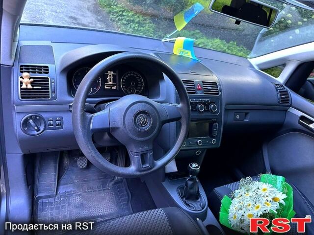 Сірий Фольксваген Туран, об'ємом двигуна 1.6 л та пробігом 310 тис. км за 8355 $, фото 3 на Automoto.ua