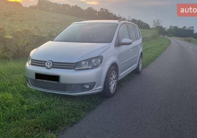 Серый Фольксваген Туран, объемом двигателя 1.6 л и пробегом 300 тыс. км за 9600 $, фото 5 на Automoto.ua