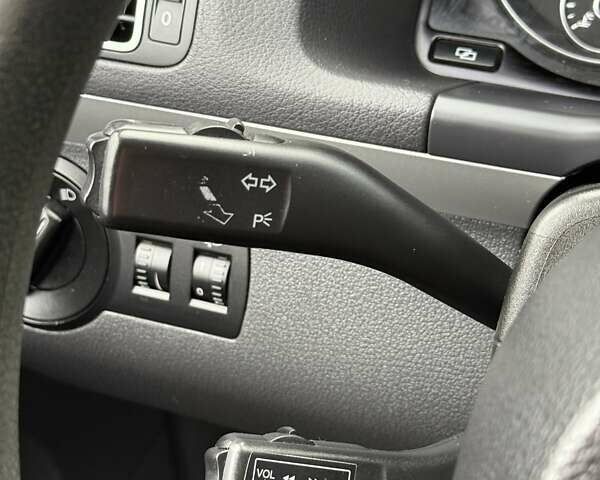 Сірий Фольксваген Туран, об'ємом двигуна 1.97 л та пробігом 304 тис. км за 10300 $, фото 21 на Automoto.ua