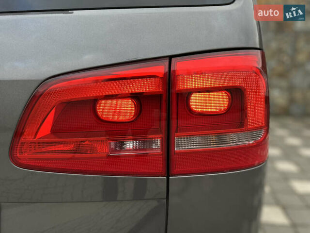 Сірий Фольксваген Туран, об'ємом двигуна 2 л та пробігом 224 тис. км за 12199 $, фото 68 на Automoto.ua