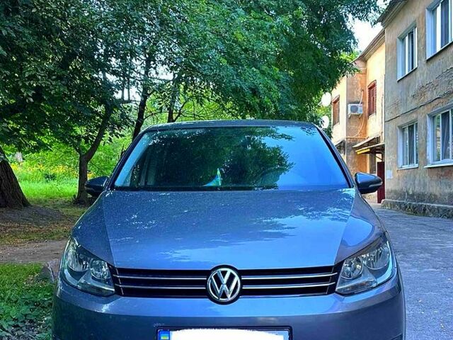 Сірий Фольксваген Туран, об'ємом двигуна 1.6 л та пробігом 310 тис. км за 8355 $, фото 1 на Automoto.ua