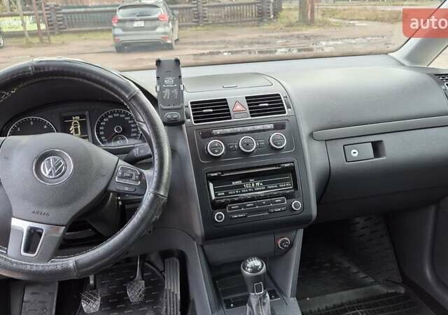 Серый Фольксваген Туран, объемом двигателя 1.6 л и пробегом 256 тыс. км за 8900 $, фото 33 на Automoto.ua