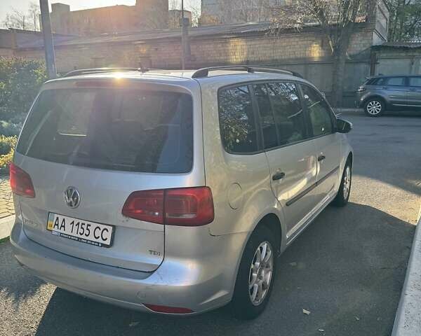 Сірий Фольксваген Туран, об'ємом двигуна 1.97 л та пробігом 592 тис. км за 12500 $, фото 1 на Automoto.ua