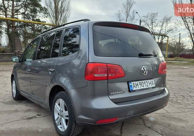 Серый Фольксваген Туран, объемом двигателя 1.6 л и пробегом 256 тыс. км за 8900 $, фото 27 на Automoto.ua