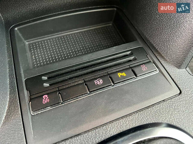 Сірий Фольксваген Туран, об'ємом двигуна 1.6 л та пробігом 269 тис. км за 10990 $, фото 31 на Automoto.ua