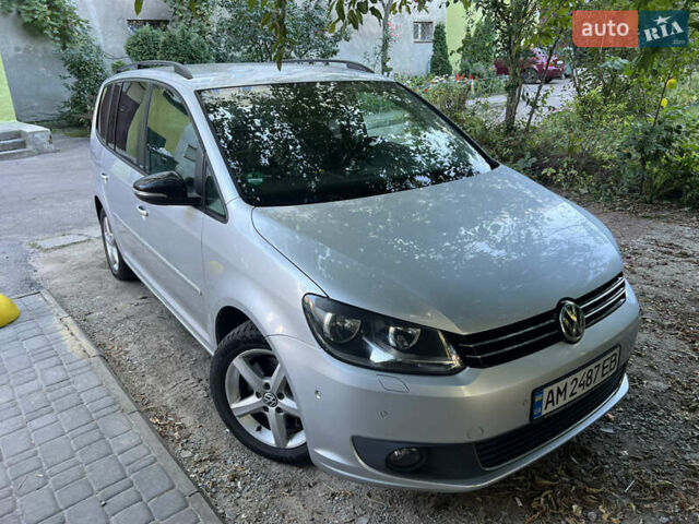 Серый Фольксваген Туран, объемом двигателя 1.98 л и пробегом 260 тыс. км за 11400 $, фото 2 на Automoto.ua
