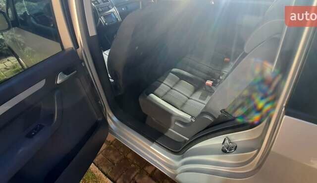 Серый Фольксваген Туран, объемом двигателя 1.6 л и пробегом 223 тыс. км за 11600 $, фото 7 на Automoto.ua