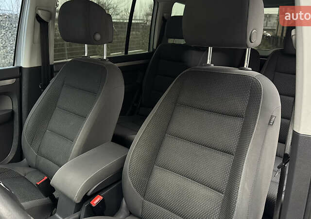 Сірий Фольксваген Туран, об'ємом двигуна 1.97 л та пробігом 200 тис. км за 11950 $, фото 39 на Automoto.ua