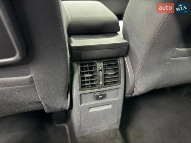 Серый Фольксваген Туран, объемом двигателя 0 л и пробегом 241 тыс. км за 12300 $, фото 12 на Automoto.ua