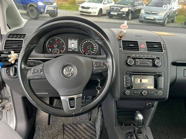 Сірий Фольксваген Туран, об'ємом двигуна 1.6 л та пробігом 269 тис. км за 10990 $, фото 19 на Automoto.ua