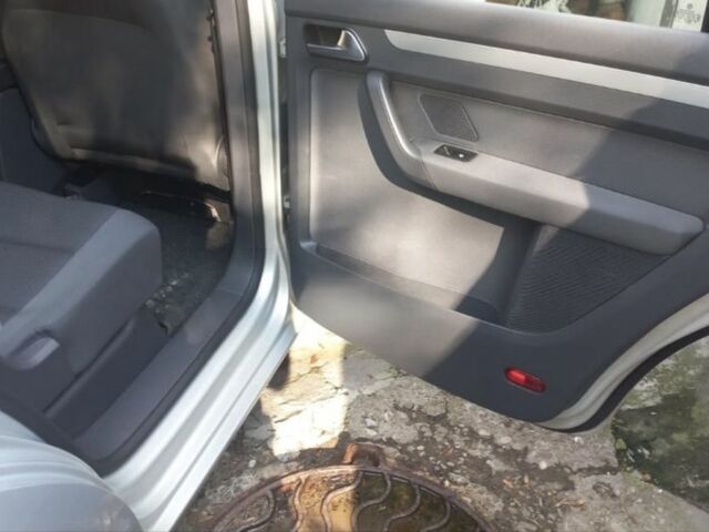 Серый Фольксваген Туран, объемом двигателя 1.4 л и пробегом 200 тыс. км за 12880 $, фото 7 на Automoto.ua