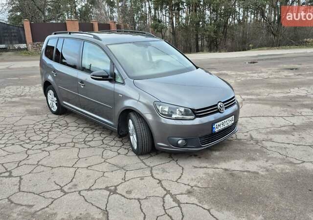 Серый Фольксваген Туран, объемом двигателя 1.6 л и пробегом 256 тыс. км за 8900 $, фото 3 на Automoto.ua