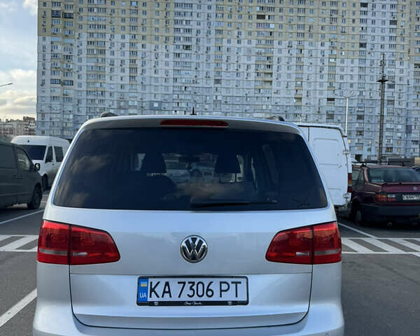 Сірий Фольксваген Туран, об'ємом двигуна 1.39 л та пробігом 206 тис. км за 10500 $, фото 3 на Automoto.ua