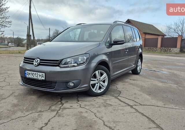 Серый Фольксваген Туран, объемом двигателя 1.6 л и пробегом 256 тыс. км за 8900 $, фото 1 на Automoto.ua