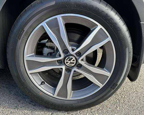 Сірий Фольксваген Туран, об'ємом двигуна 1.97 л та пробігом 52 тис. км за 16500 $, фото 10 на Automoto.ua