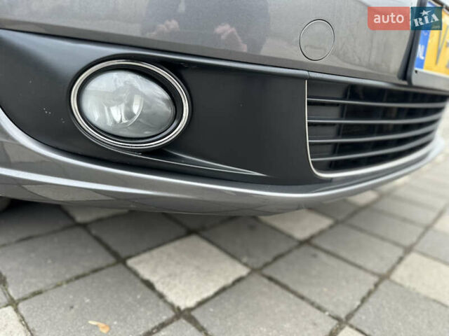 Сірий Фольксваген Туран, об'ємом двигуна 2 л та пробігом 224 тис. км за 12199 $, фото 59 на Automoto.ua