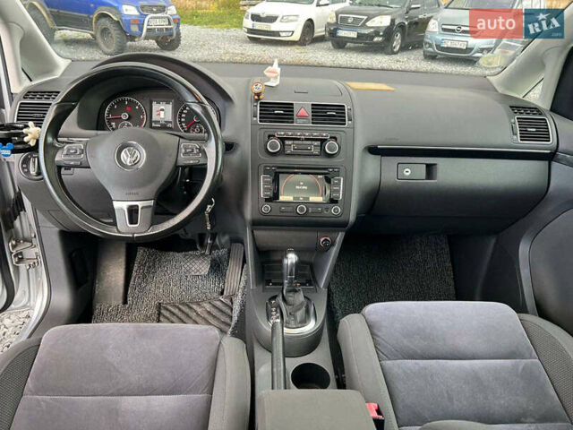 Сірий Фольксваген Туран, об'ємом двигуна 1.6 л та пробігом 269 тис. км за 10990 $, фото 40 на Automoto.ua