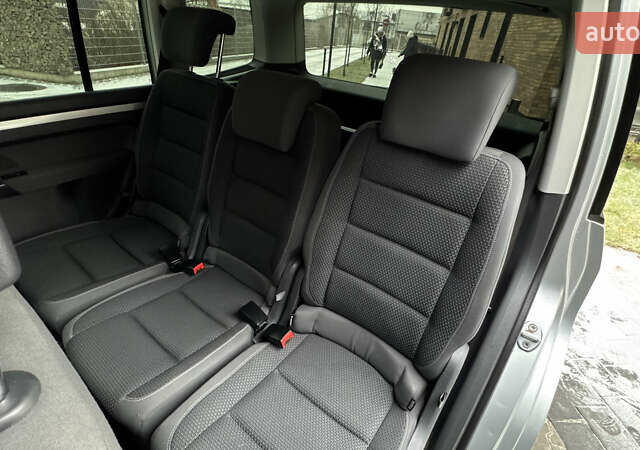 Сірий Фольксваген Туран, об'ємом двигуна 1.97 л та пробігом 200 тис. км за 11950 $, фото 46 на Automoto.ua