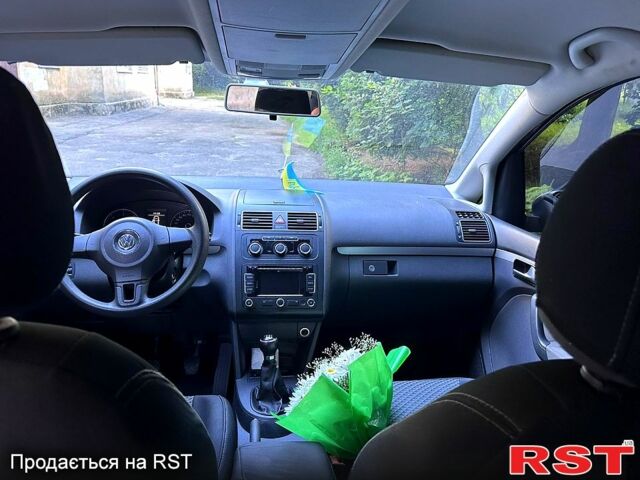 Сірий Фольксваген Туран, об'ємом двигуна 1.6 л та пробігом 310 тис. км за 8355 $, фото 2 на Automoto.ua