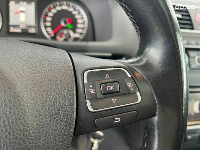 Сірий Фольксваген Туран, об'ємом двигуна 1.6 л та пробігом 269 тис. км за 10990 $, фото 20 на Automoto.ua